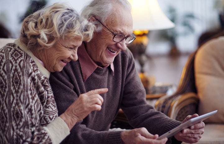 Seniors: Safe Holiday Celebration with Visiting Tablets